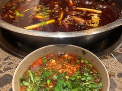 -肖肖酸萝卜鱼火锅(总店)