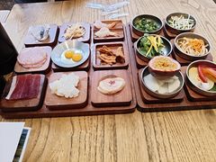 -银米·云南传统过桥米线(双廊黑金冠店)