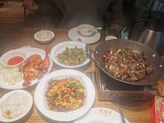 -爱碗亭·鲜炒湖南菜(壹城中心店)