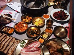-草家酱蟹炭火烤肉店(珲春南路一店)