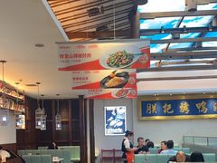 -阿瓦山寨·湘菜现炒·剁椒鱼头王(咸阳总店)