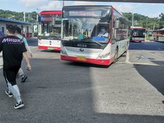 -佘山地铁站-停车场