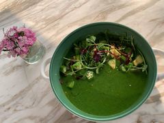 花园牛油果汤-The Rug Cafe(王府中环店)