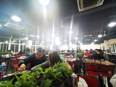 大堂-皖北巫氏三胖地锅鸡(长淮总店)