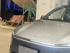 -TESLA 特斯拉(上海太古汇体验店)