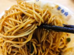 -李与白包子铺(桐梓林店)