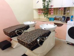 点击看大图 洗发区-GOLDEN HAIR儿童造型设计(丁香国际店)