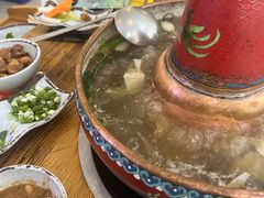 -毛辣果·贵州红酸汤牛肉火锅(西单店)