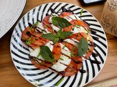 卡普雷塞水牛芝士配番茄-IL TEATRO 精品意大利餐厅