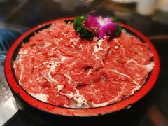 鲜切牛肉-港迹·鲜围煮海鲜火锅(湖州时代广场店)