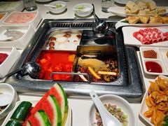 -海底捞火锅(世界城广场店)