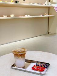 -SALON DE VANHADA