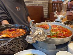 -万重锦·人文川菜馆(骡马市店)