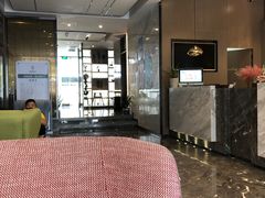 -柏槿酒店(罗湖口岸向西地铁站店)