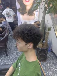 -藤野造型专业烫染接发