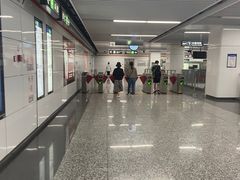 -盈丰路(地铁站)