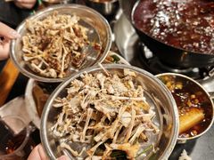 -鸿顺老铁锅美蛙鱼府(解放碑店)