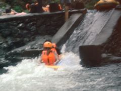 -安吉龙王山峡谷漂流