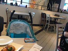-必胜客(武汉欢乐谷店)