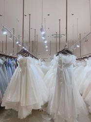 -Color卡诺婚纱礼服馆(南京严选店)