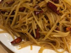 酸辣土豆丝-香满园春饼·家常菜(东大桥店)