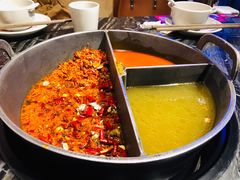 小嫩牛专利T型锅（一锅三吃）-热火朝天鲜切牛肉火锅(南强街巷店)