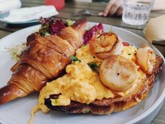 海鲜牛油炒蛋牛角-CHILLAX轻乐时(侨建·Hi City店)