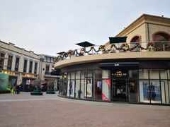 -王府井奥莱临潼小镇(临潼店)