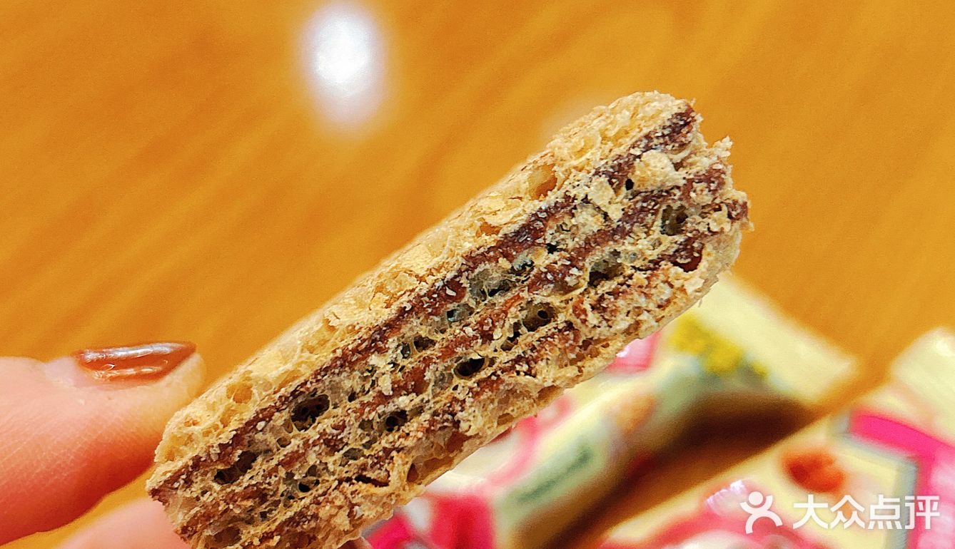 迪士尼奶痞7️⃣层威化🥪 真的很香脆 还有榛子味哦🌰