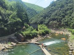 -安吉龙王山峡谷漂流