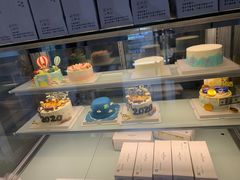 面包甜点陈列柜-Rosy洛绮·蛋糕咖啡店