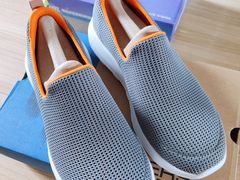 -SKECHERS 斯凯奇(上海国际时尚中心店)