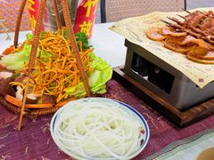 -刘姐啤酒鱼民族演艺餐厅(西街总店)