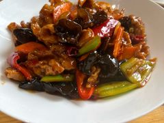 鱼香肉片-十二毡房蒙餐·蒙古包