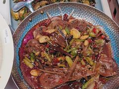 -路边边地标烧烤·川菜·小龙虾·音乐酒馆(良乡长虹店)