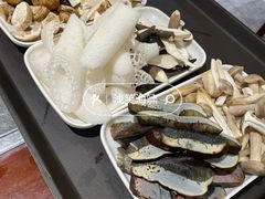 -菌之家·专业纯野生菌火锅·特色炒菌