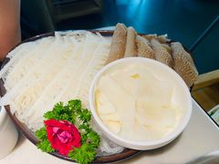 火锅三宝-左庭右院鲜牛肉火锅(浦江欢乐颂店)