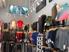 -lululemon(比斯特购物村店)