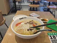 -蒙自源米线大王(花园城商场店)