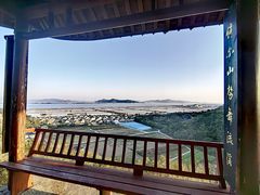 -伍山海滨石窟