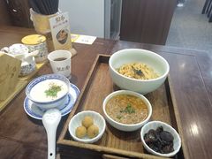 -蟹上黄·蟹黄面·江南糖水(人民广场店)