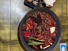 -黄潇洒老火锅(九眼桥宏济巷店)
