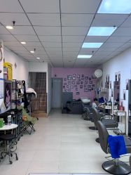 -慕艺造型烫发染发