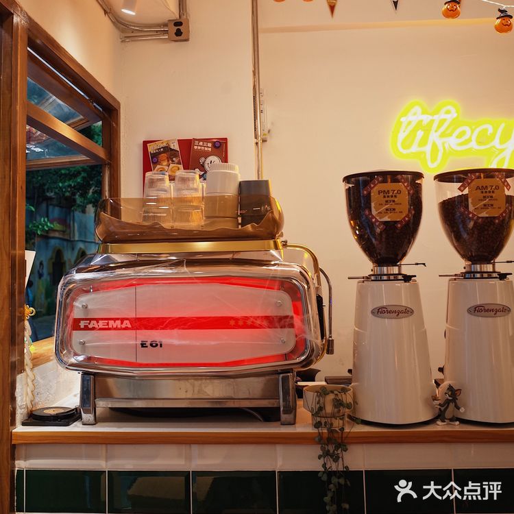 广州|开在老城区的美式复古鬼马咖啡店☕️
