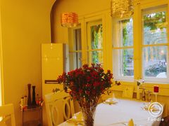 大堂-成桂西餐厅·42年的味道(五大道疙瘩楼店)