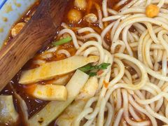 -魔都三兄弟酸辣粉·蘸卤炸串(虹桥万科店)