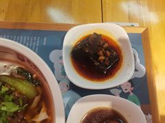 -呷佬·长沙手工米粉(金沙江路店)