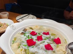 -江渔儿酸菜鱼专门店(明珠广场店)