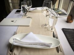 餐具摆设-Oyster Talks 四度蚝法餐厅