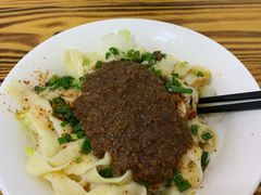 油泼肉酱面-小二面店